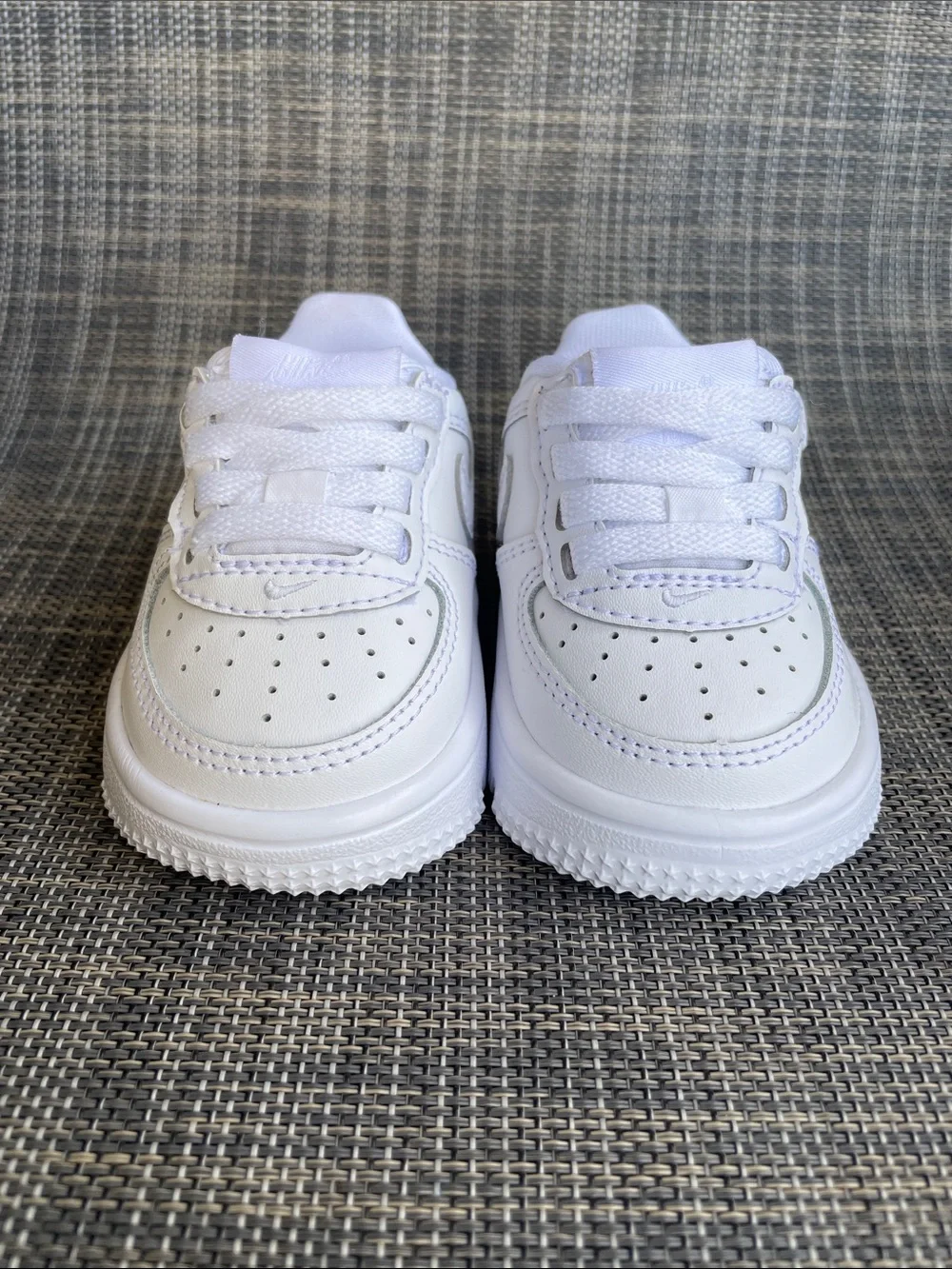 Nike Force 1 Low EasyOn Baby Sneakers All-White Infant Shoes size 2